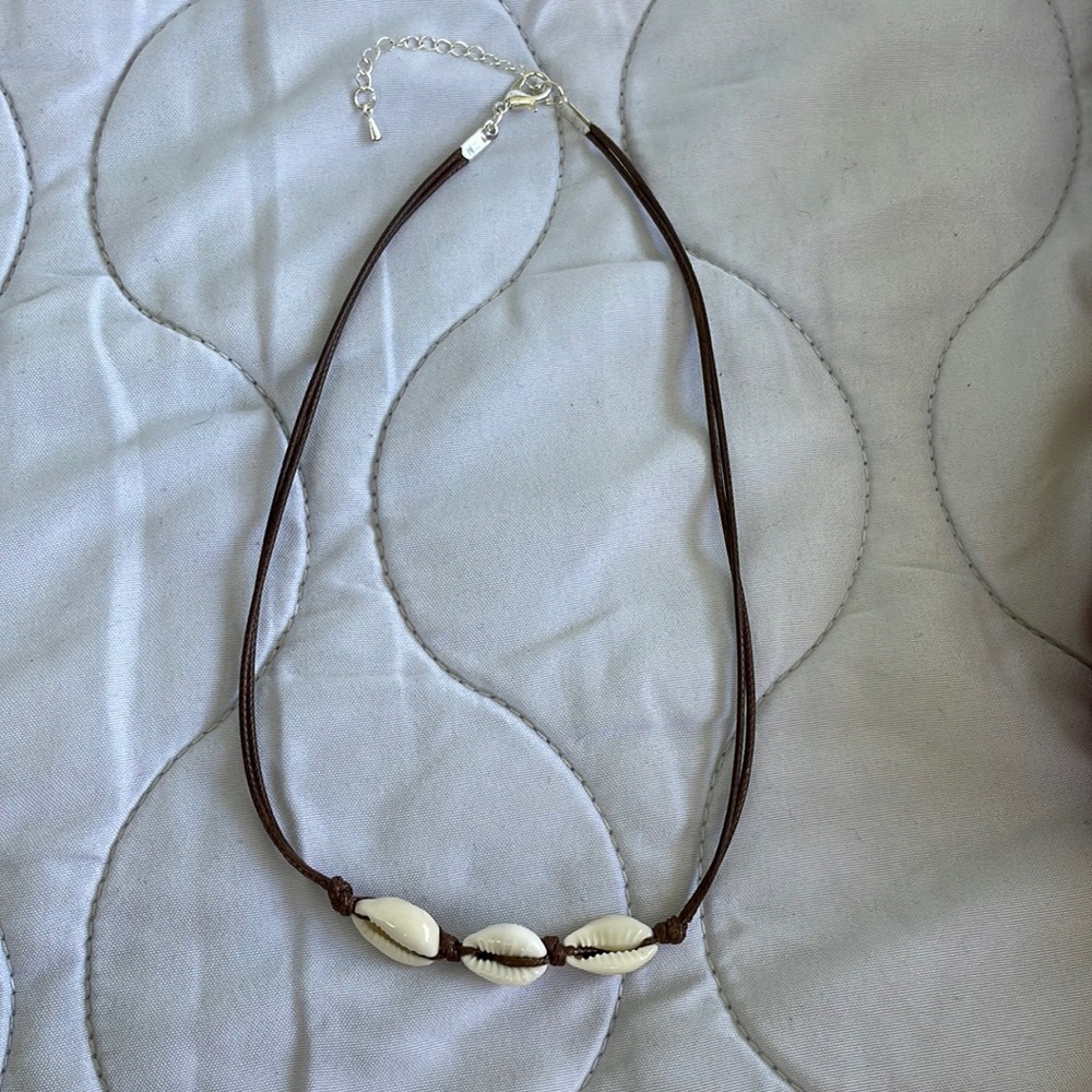 Shell necklace